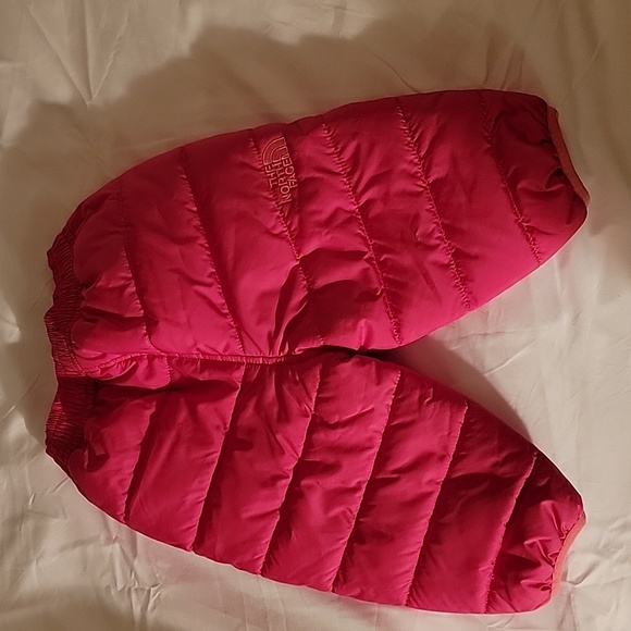 The North Face NWOT Reversible Infant Pink Snow Pants Size 3-6 Months - Picture 1 of 4